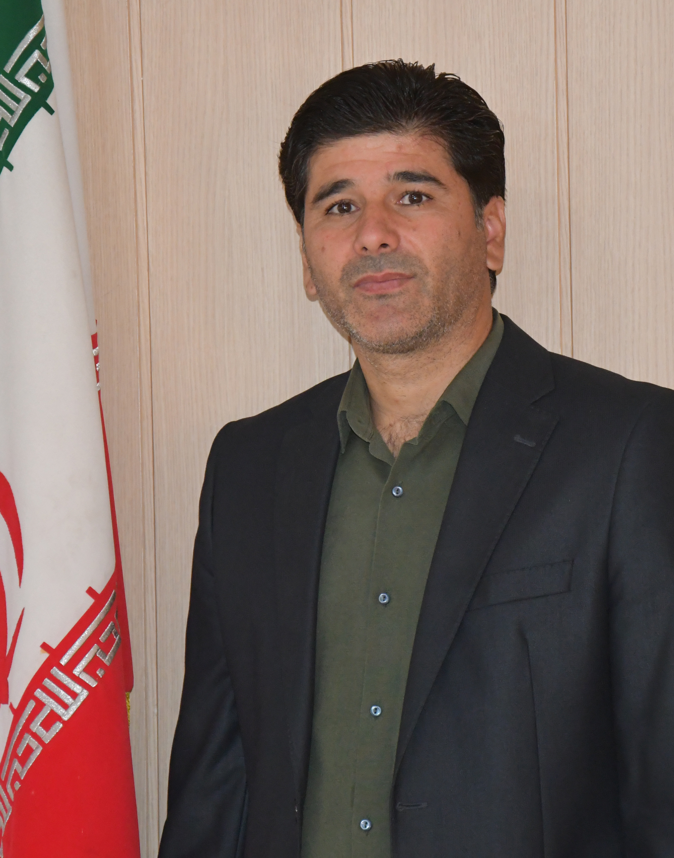 اکبر کریم خانی