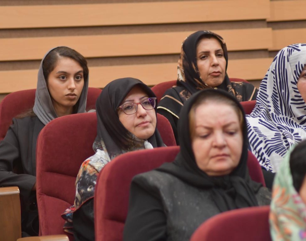 مراسم گرامیداشت روز خانواده و تجلیل و تکریم از بازنشستگان دانشگاه ارومیه برگزار شد